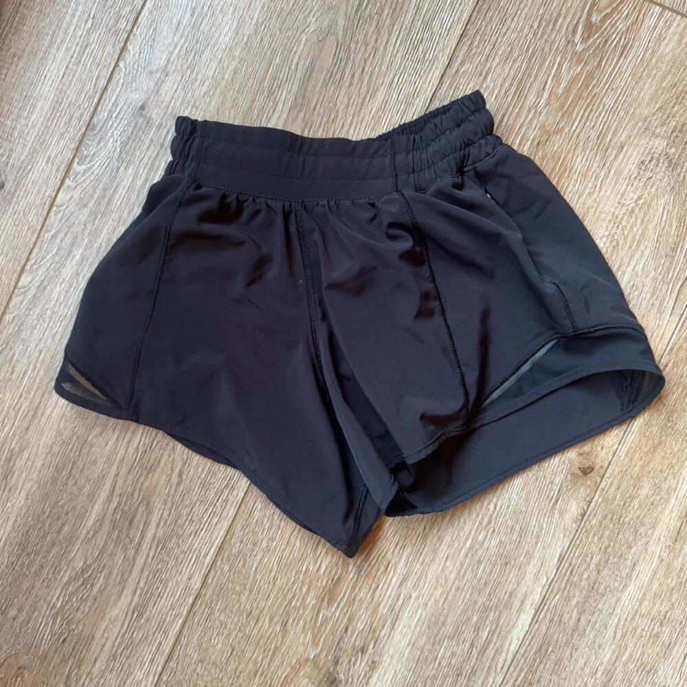 Lululemon Hotty Hot shorts size 0